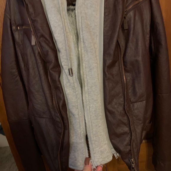 Leather Jacket - Picture 6 of 7